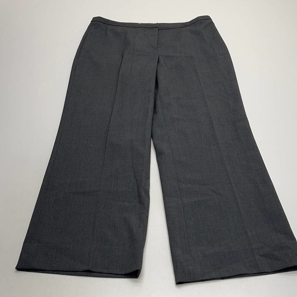 CALVIN KLEIN Women’s 8 Short Gray Lightweight Pant